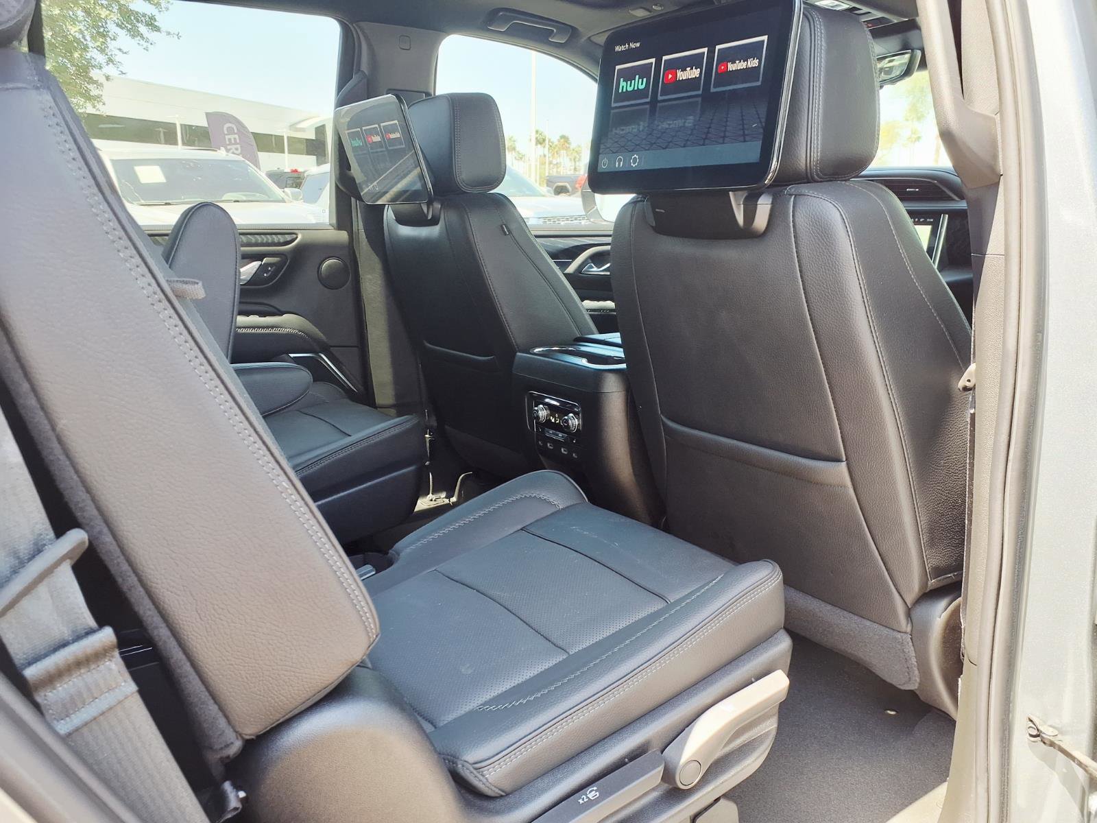 Used 2024 GMC Yukon Denali w/ Advanced Technology Package AWD/4WD image 13