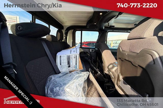 New 2026 Jeep Gladiator Mojave w/ Steel Bumper Group AWD/4WD image 21