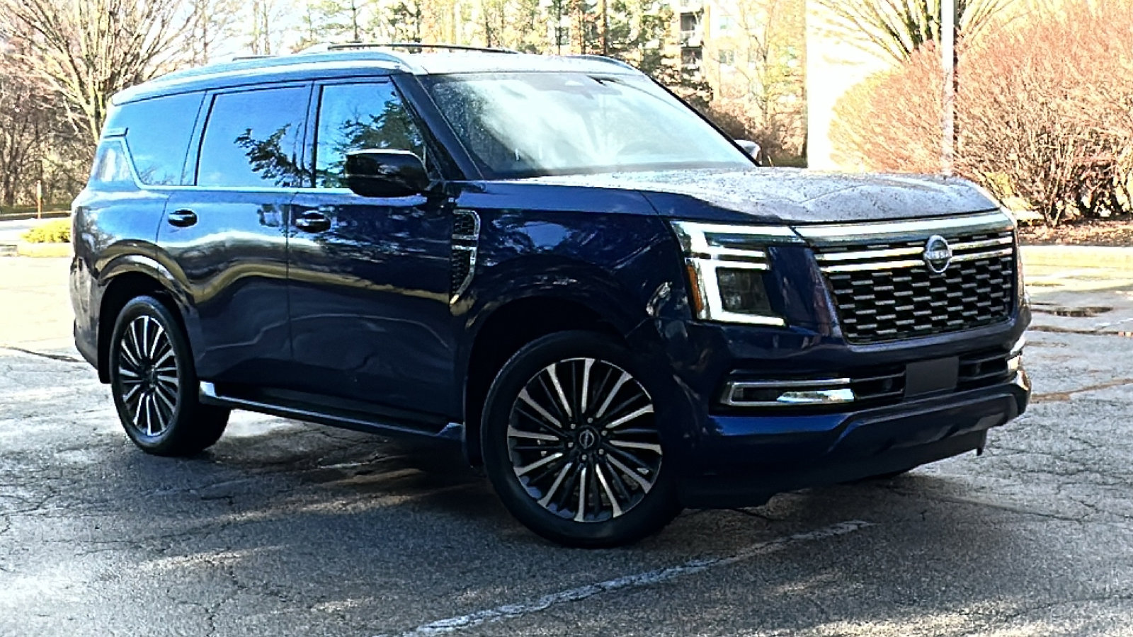 Certified 2025 Nissan Armada Platinum Reserve image 1