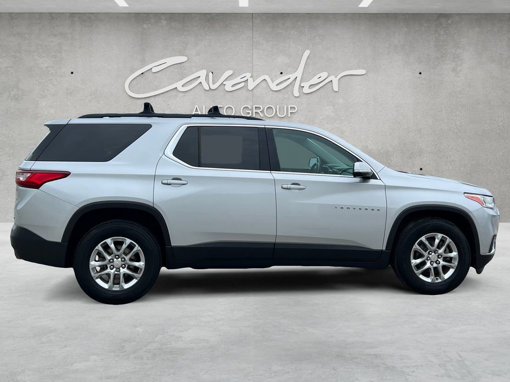 Used 2020 Chevrolet Traverse LT FWD image 17