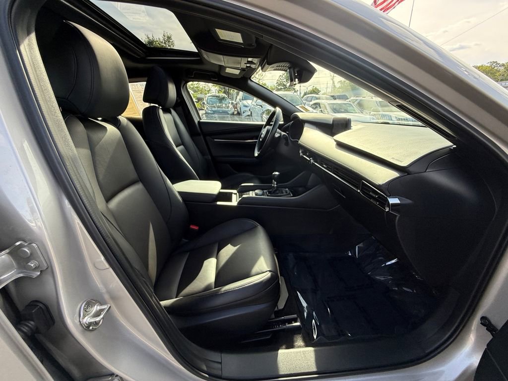 Used 2024 MAZDA MAZDA3 s FWD image 28