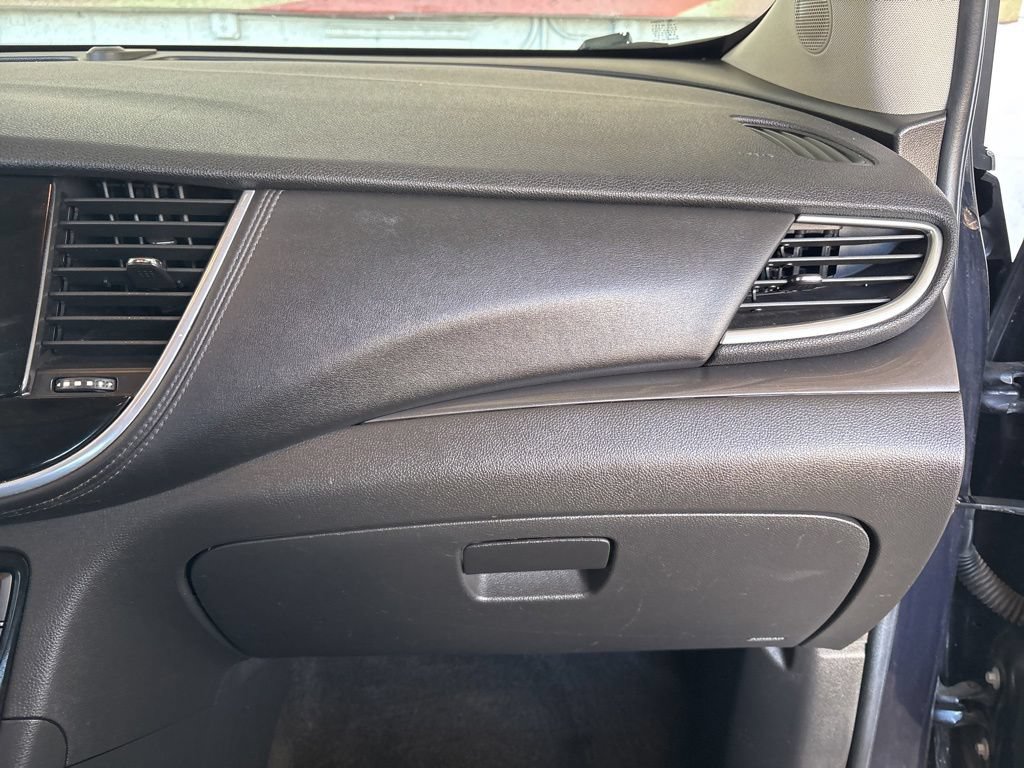 Used 2022 Buick Encore Preferred AWD/4WD image 15
