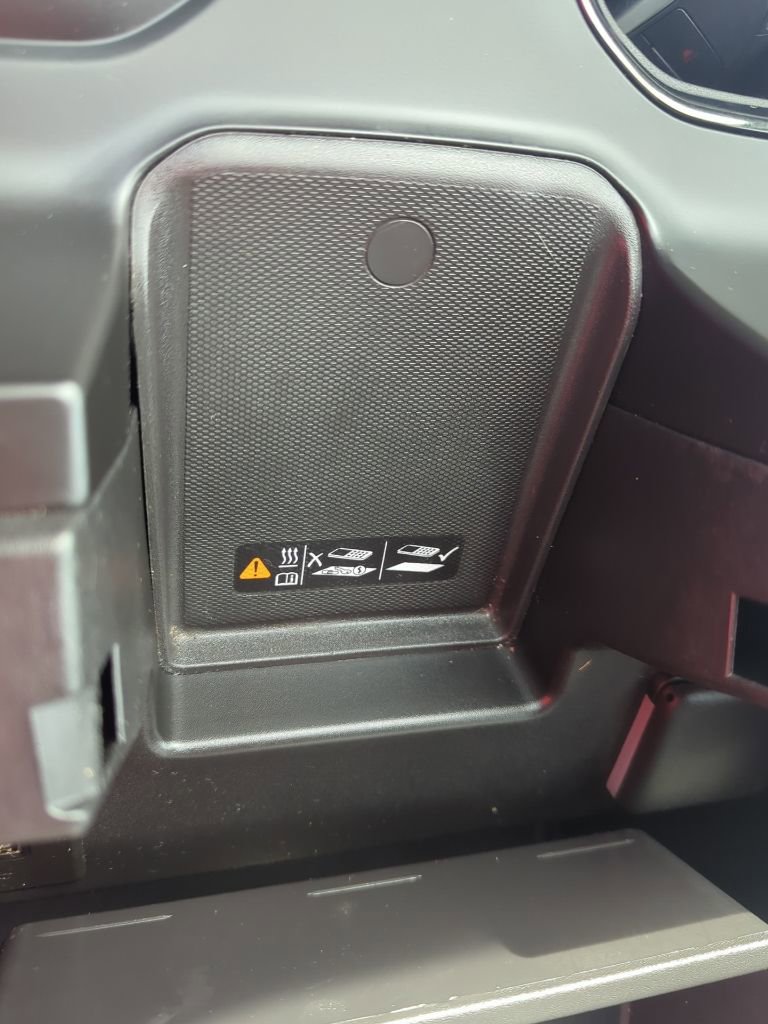 Used 2024 GMC Sierra 1500 AT4 w/ Technology Package image 45