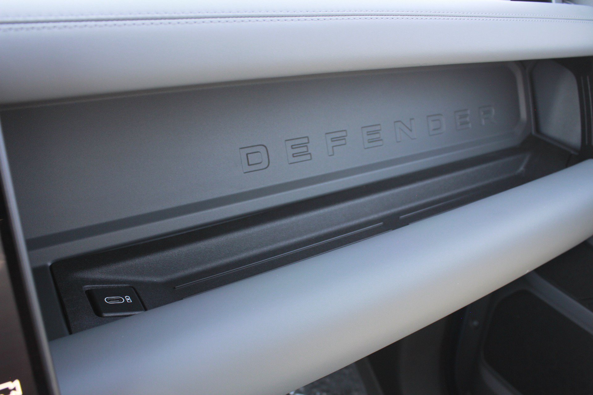 Used 2026 Land Rover Defender 110 X-Dynamic SE AWD/4WD image 78