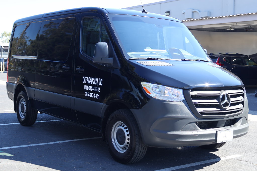Used 2025 Mercedes-Benz Sprinter 2500 image 3