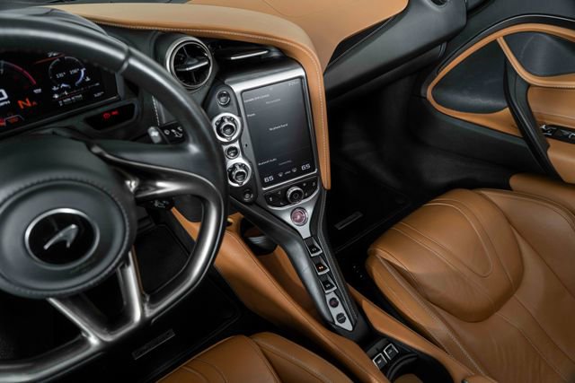 Used 2020 McLaren 720S Luxury RWD image 23