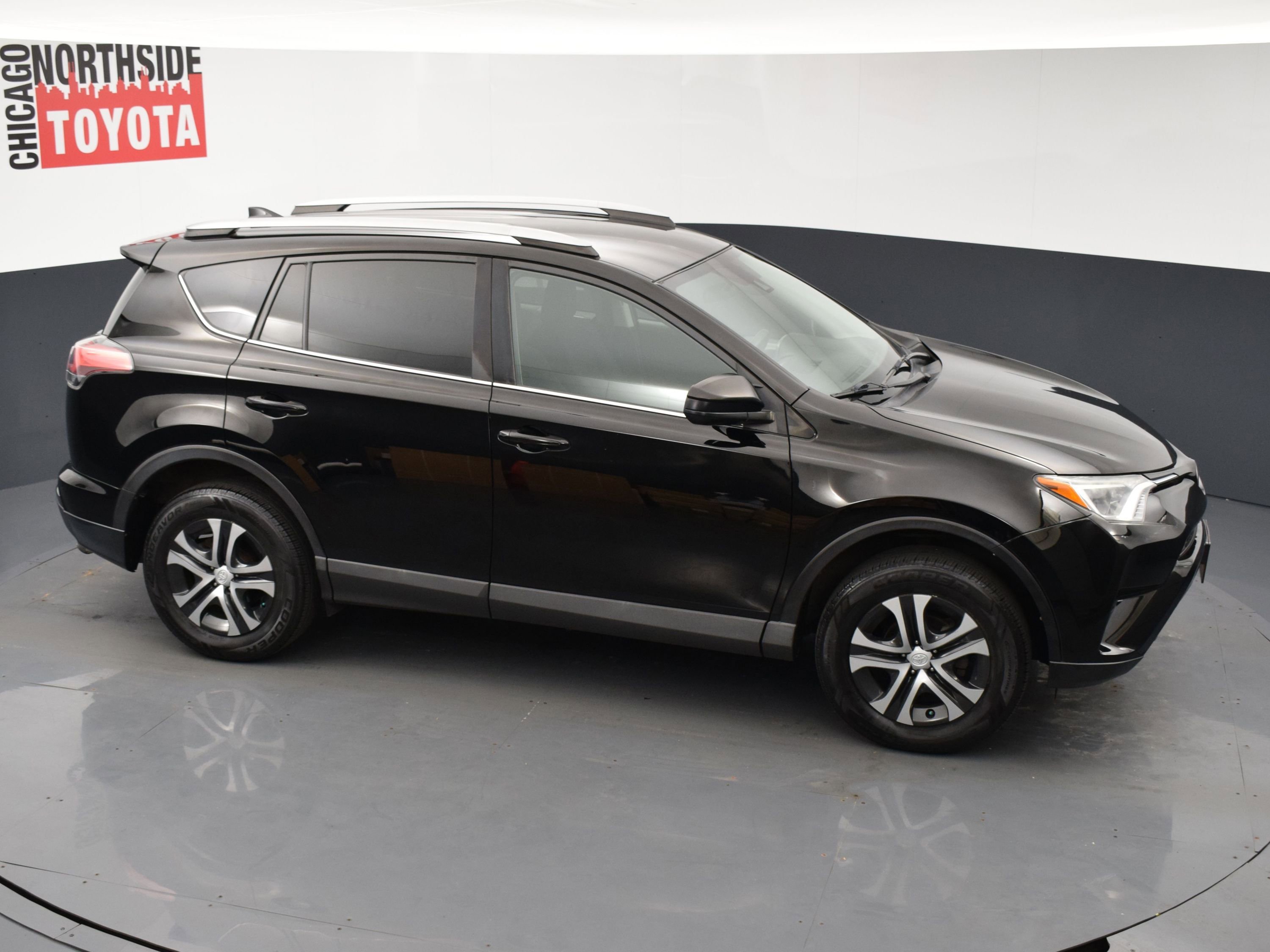 Used 2018 Toyota RAV4 LE w/ All Weather Liner Package FWD image 21