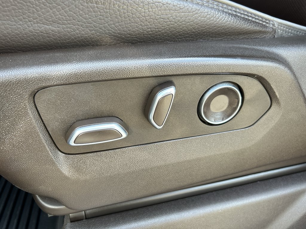 Used 2024 GMC Sierra 1500 Denali AWD/4WD image 17