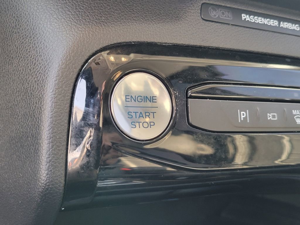 Used 2023 Ford Escape Platinum image 27