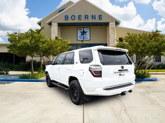 Used 2020 Toyota 4Runner SR5 Premium image 3