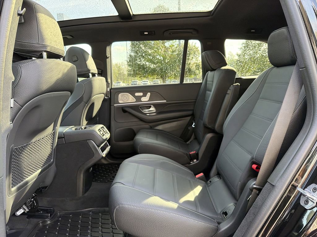 New 2026 Mercedes-Benz GLS 580 4MATIC image 14