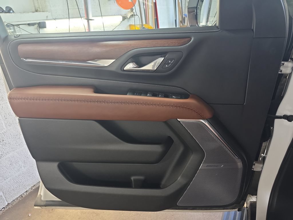 Used 2023 GMC Yukon XL Denali Ultimate AWD/4WD image 26