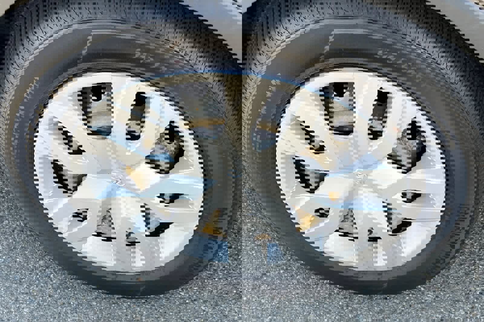 Used 2019 Toyota C-HR LE FWD image 10