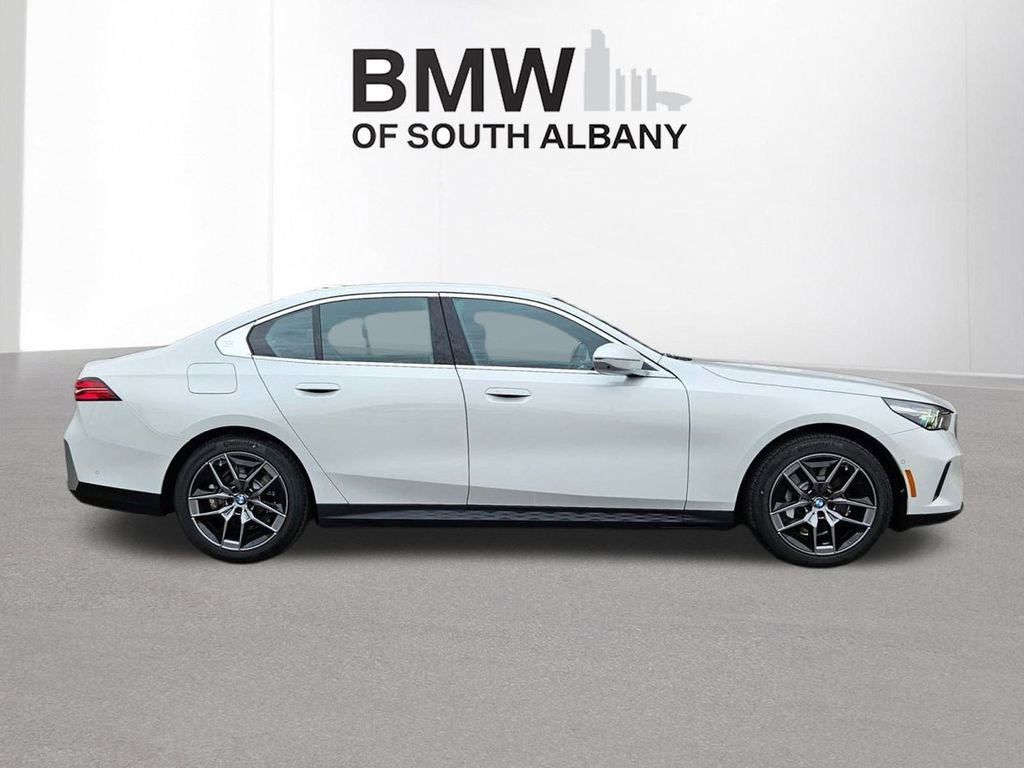 New 2026 BMW 530i xDrive w/ Convenience Package image 3