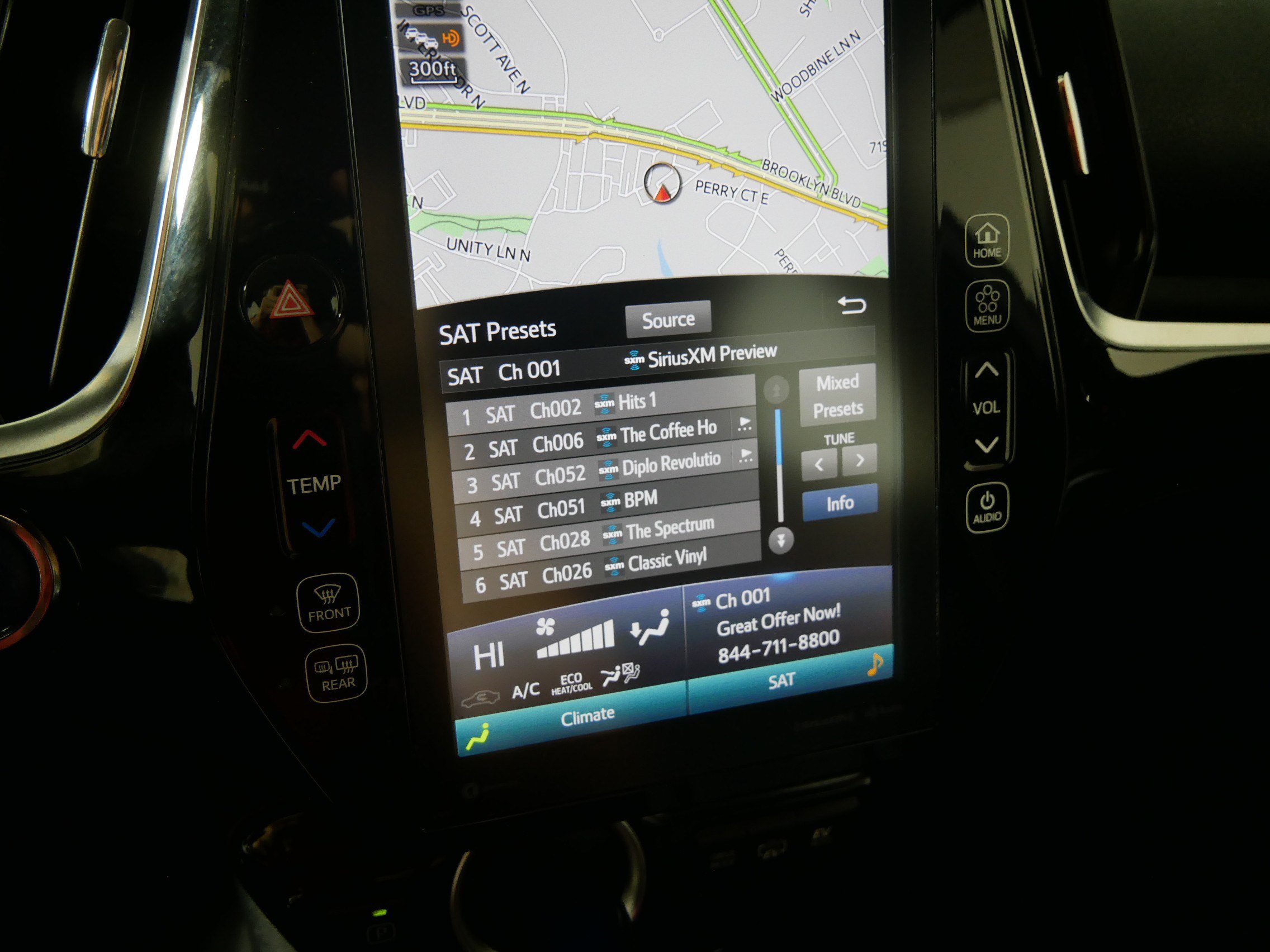 Used 2022 Toyota Prius Prime XLE FWD image 22