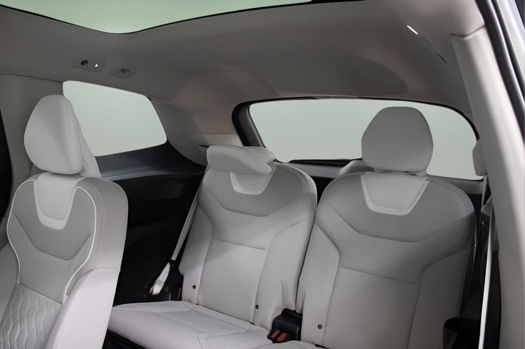 New 2025 Volvo EX90 Ultra AWD/4WD image 34