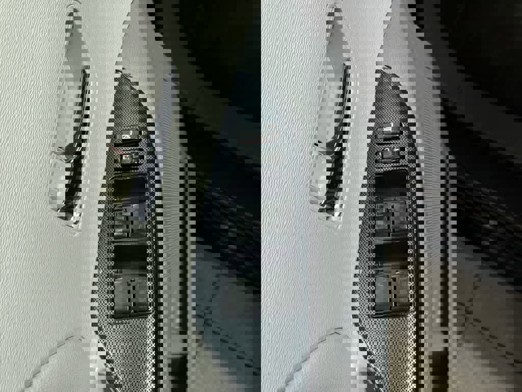 Used 2014 Toyota Sienna SE image 23