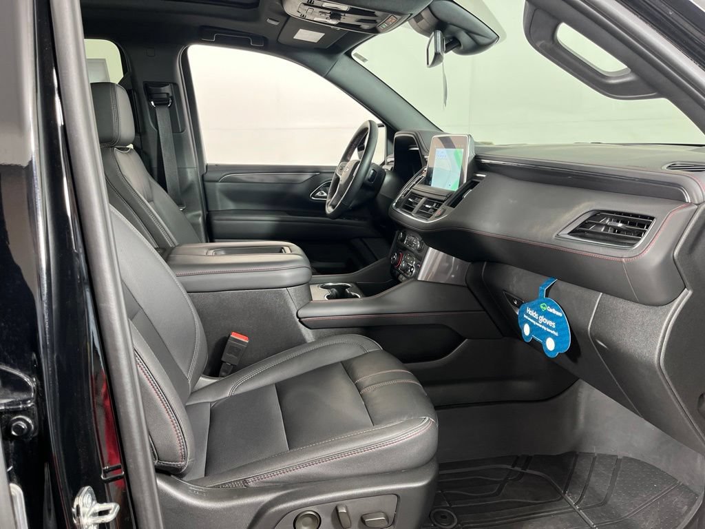 Used 2024 Chevrolet Suburban RST w/ Luxury Package AWD/4WD image 8
