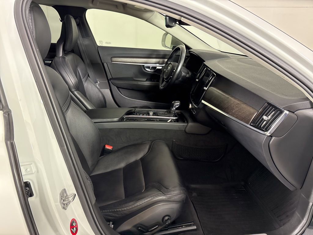 Used 2018 Volvo V90 T6 Cross Country w/ Convenience Package image 14