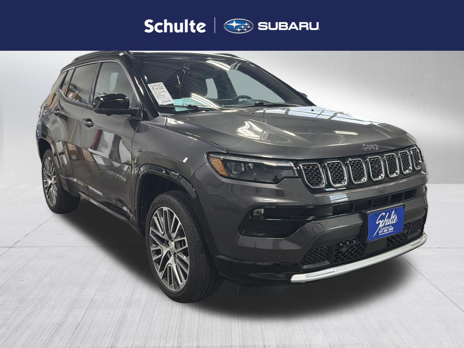 Used 2023 Jeep Compass Limited w/ Elite Group AWD/4WD image 1