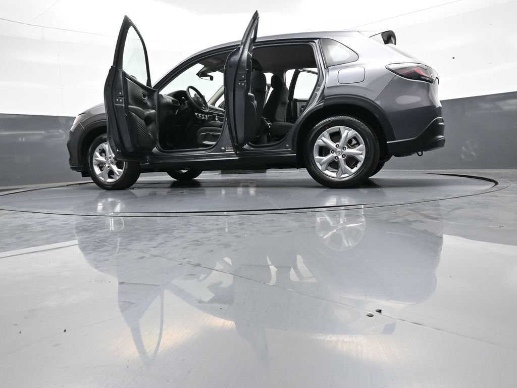 Certified 2023 Honda HR-V LX image 47