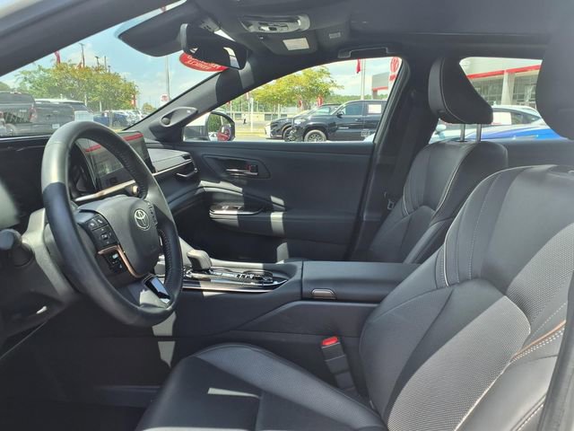 Used 2024 Toyota Crown Limited w/ Advanced Technology Package image 5