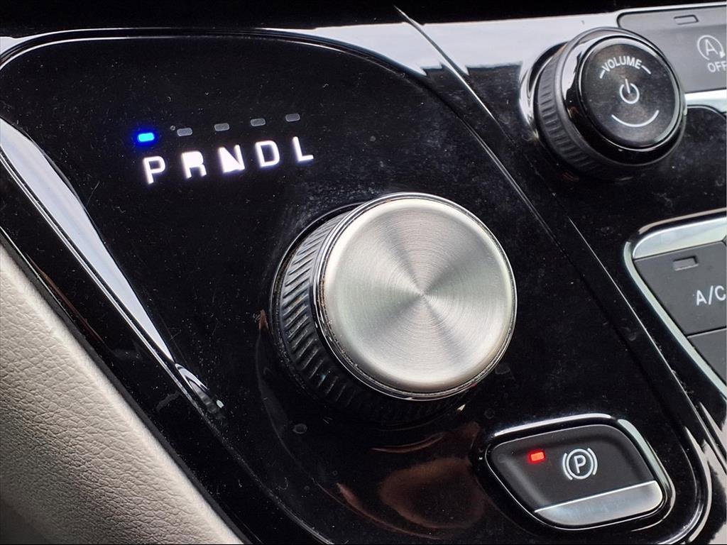 Used 2018 Chrysler Pacifica Touring Plus w/ Tire & Wheel Group image 21