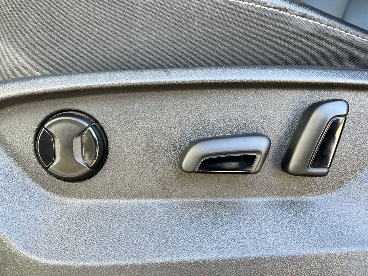 Used 2022 Volkswagen Atlas SE FWD image 24