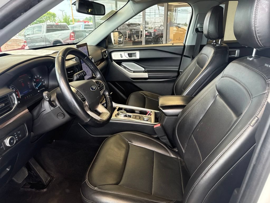 Used 2022 Ford Explorer Limited w/ Limited Technology Package AWD/4WD image 15