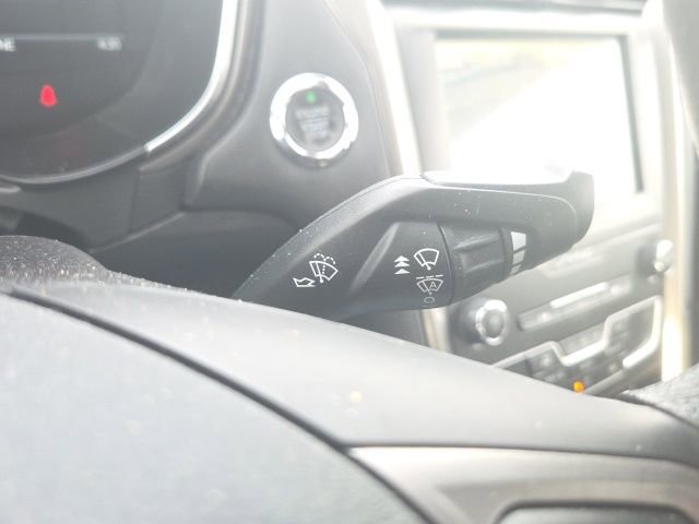 Used 2020 Ford Fusion SE image 36