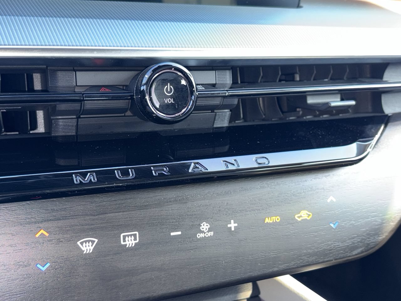 Certified 2025 Nissan Murano SL AWD/4WD image 14
