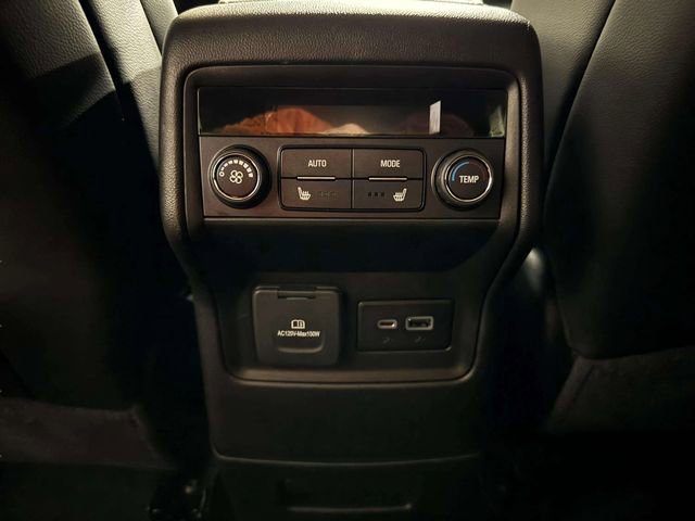 Used 2023 GMC Acadia Denali w/ Denali Technology Package image 19