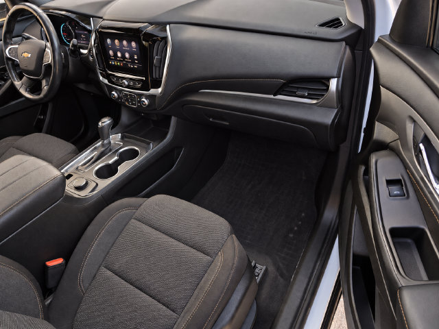 Used 2020 Chevrolet Traverse LT FWD image 7