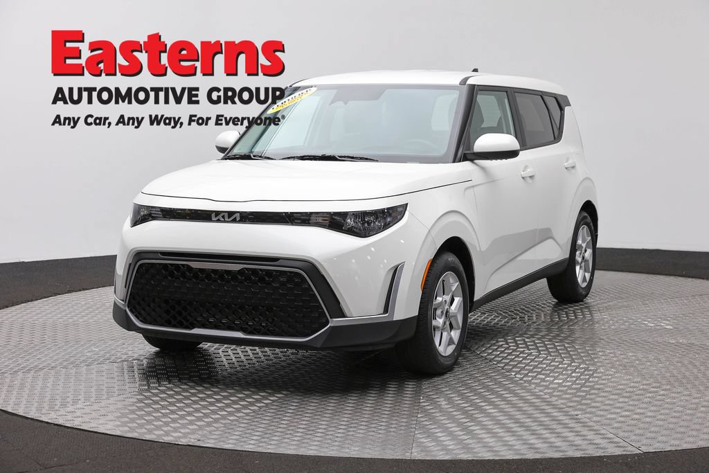 Used 2025 Kia Soul LX