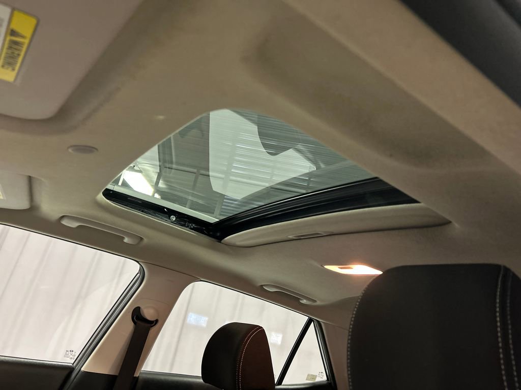 Used 2022 Hyundai Venue SEL FWD image 20