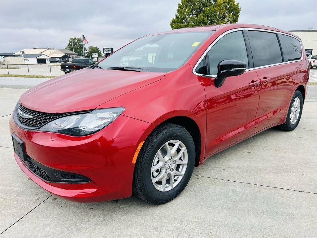 New 2026 Chrysler Voyager LX FWD image 36