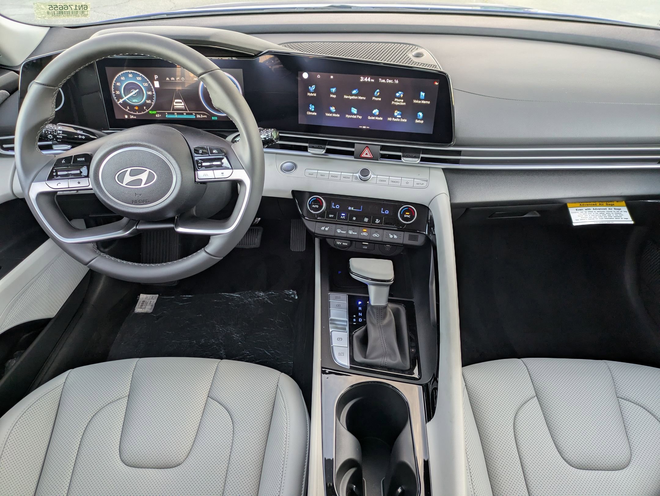 New 2025 Hyundai Elantra Limited image 14