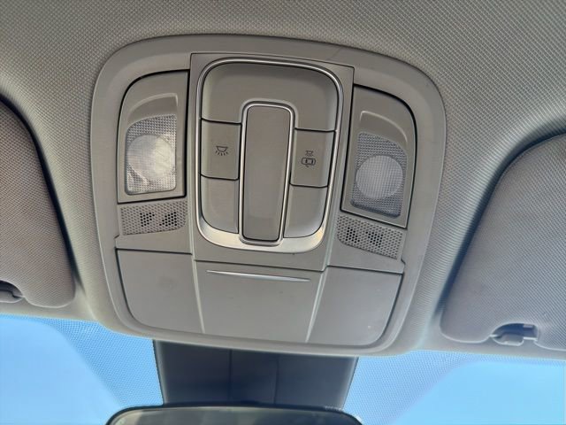 Used 2020 Hyundai Santa Fe SE FWD image 31