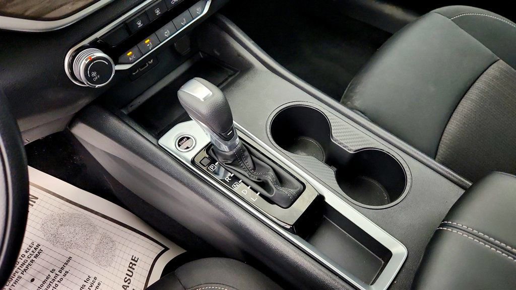 Used 2025 Nissan Altima 2.5 SV image 14