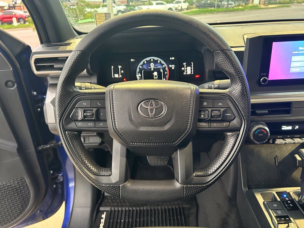 Used 2025 Toyota Tacoma SR5 AWD/4WD image 13