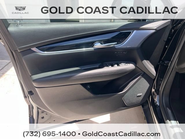 Certified 2024 Cadillac XT5 Premium Luxury w/ Technology Package AWD/4WD image 17