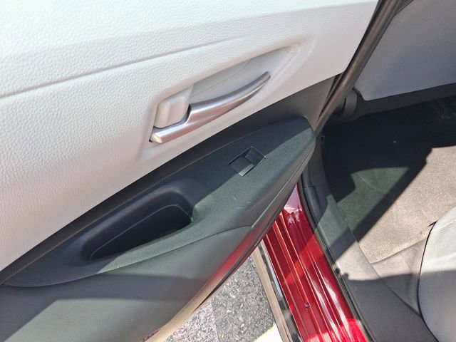 Used 2023 Toyota Corolla SE w/ SE Premium Package image 10