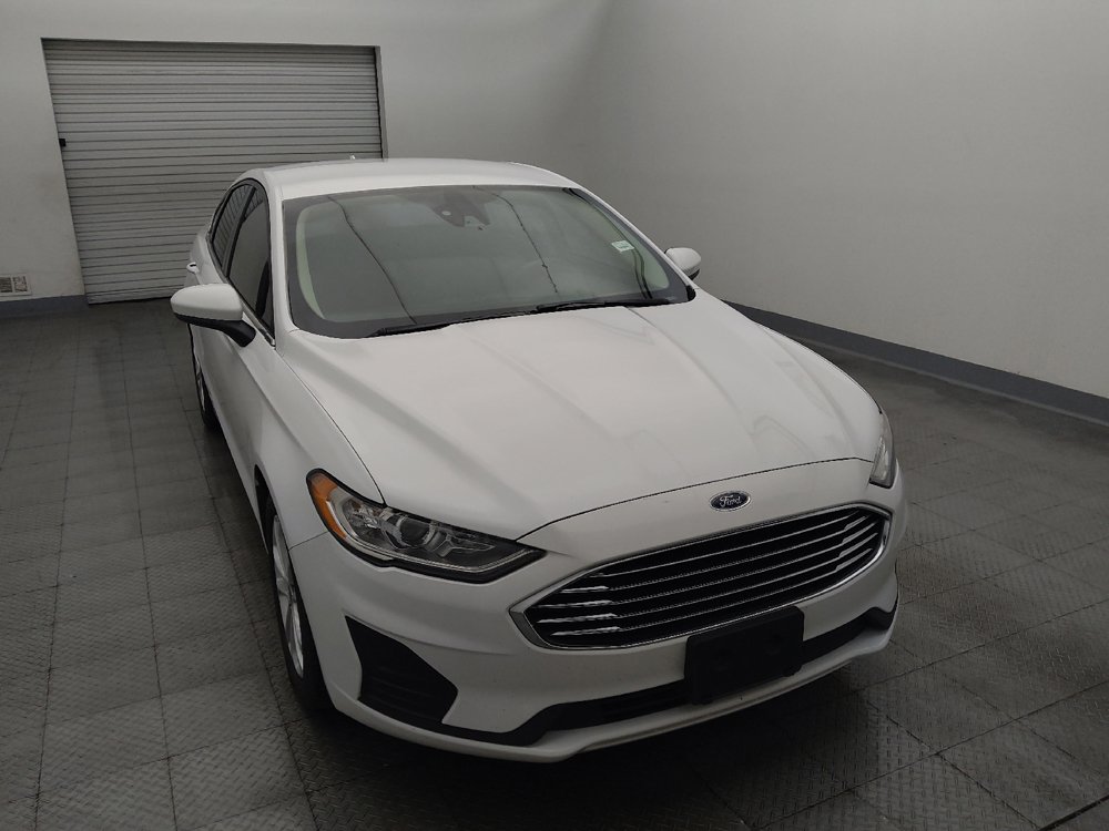 Used 2019 Ford Fusion SE FWD image 14