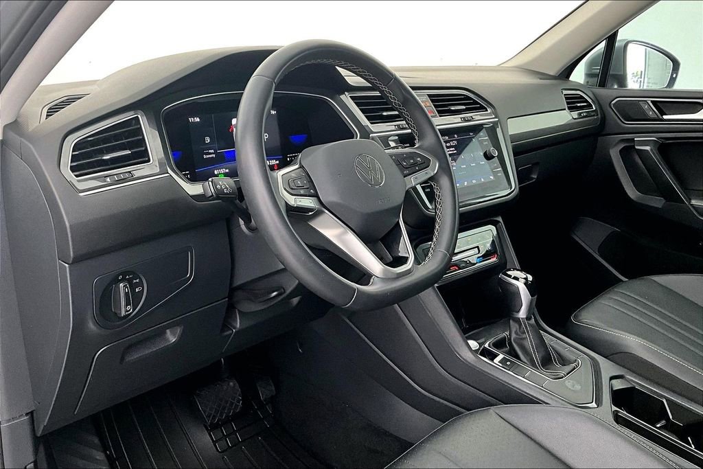 Used 2022 Volkswagen Tiguan SE image 15