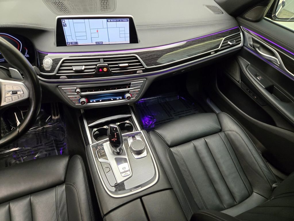 Used 2022 BMW 740i w/ M Sport Package image 22