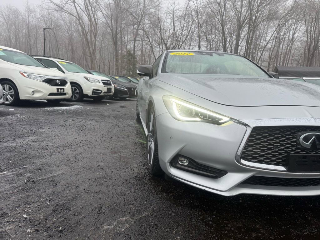 Used 2017 INFINITI Q60 Red Sport 400 image 14
