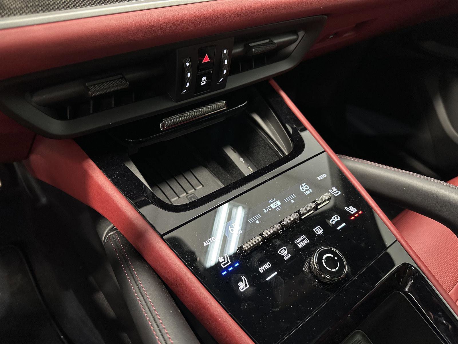 Certified 2025 Porsche Cayenne Turbo image 33