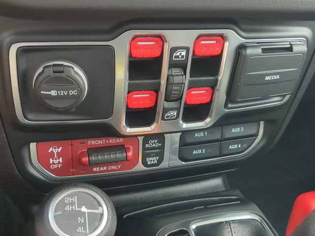 Used 2025 Jeep Gladiator Rubicon w/ Safety Group AWD/4WD image 24