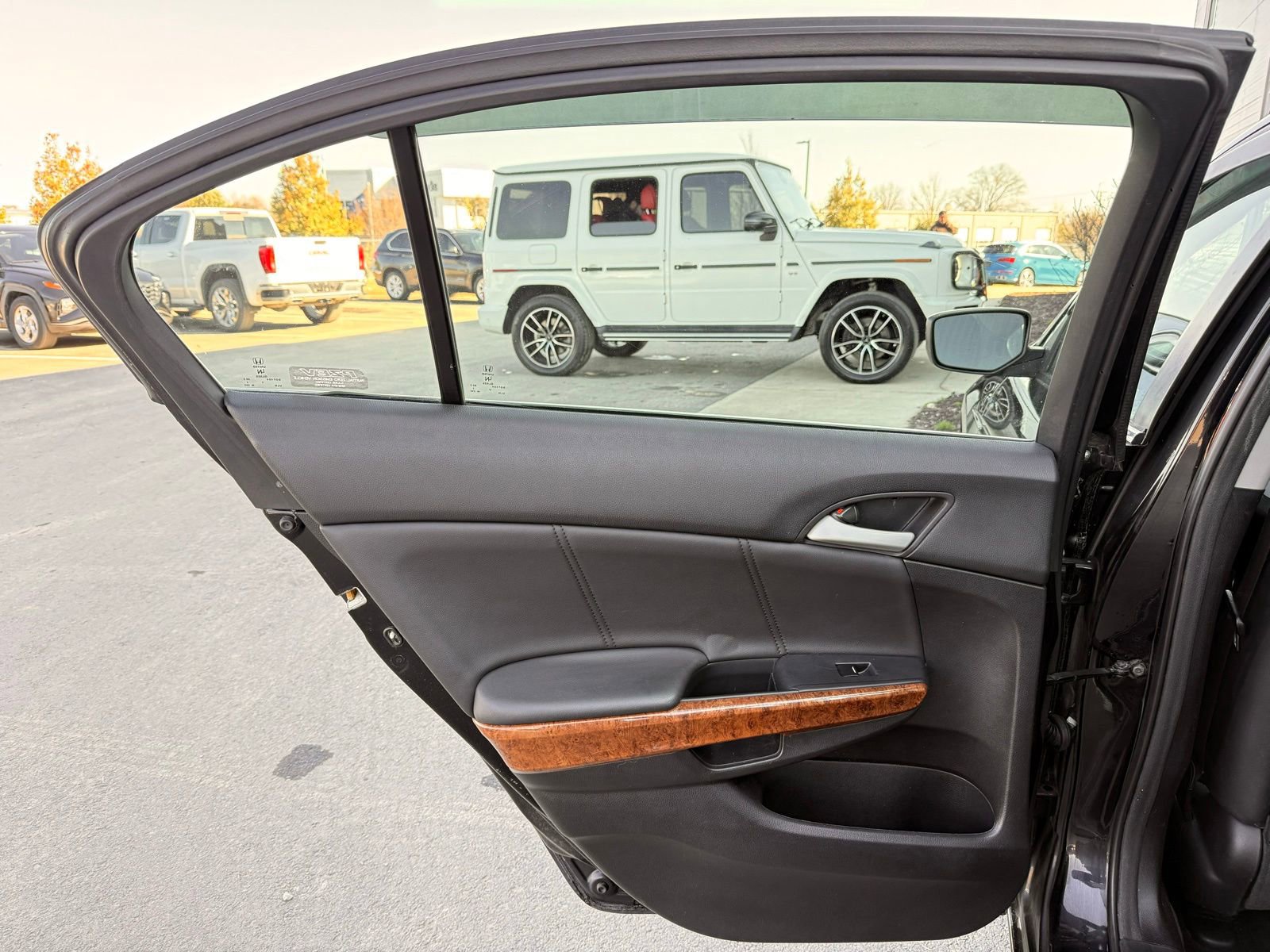 Used 2012 Honda Accord EX-L image 16