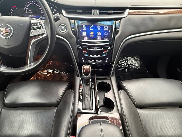 Used 2013 Cadillac XTS Luxury image 3